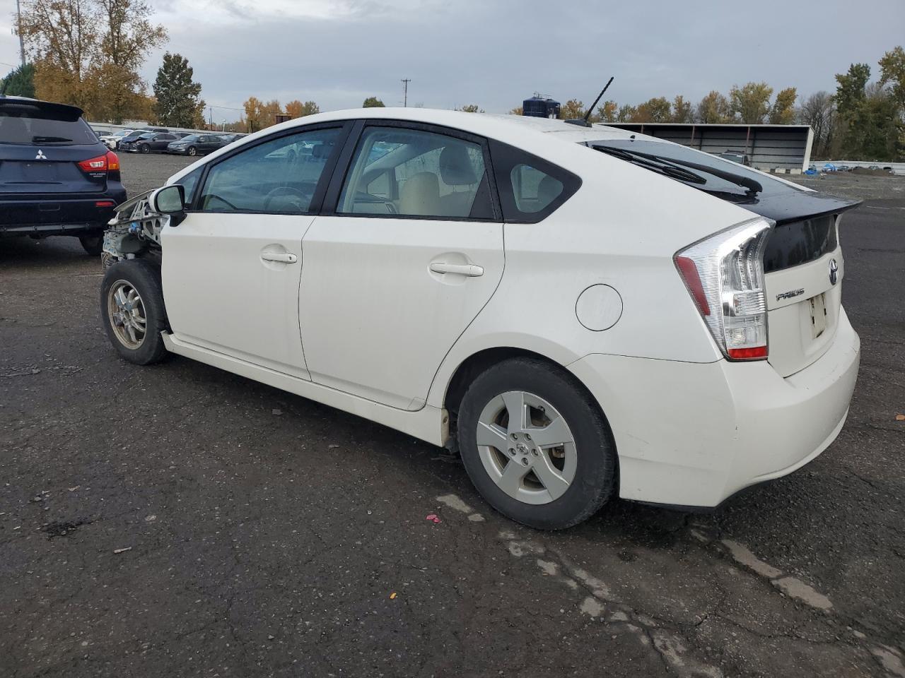 2011 TOYOTA PRIUS