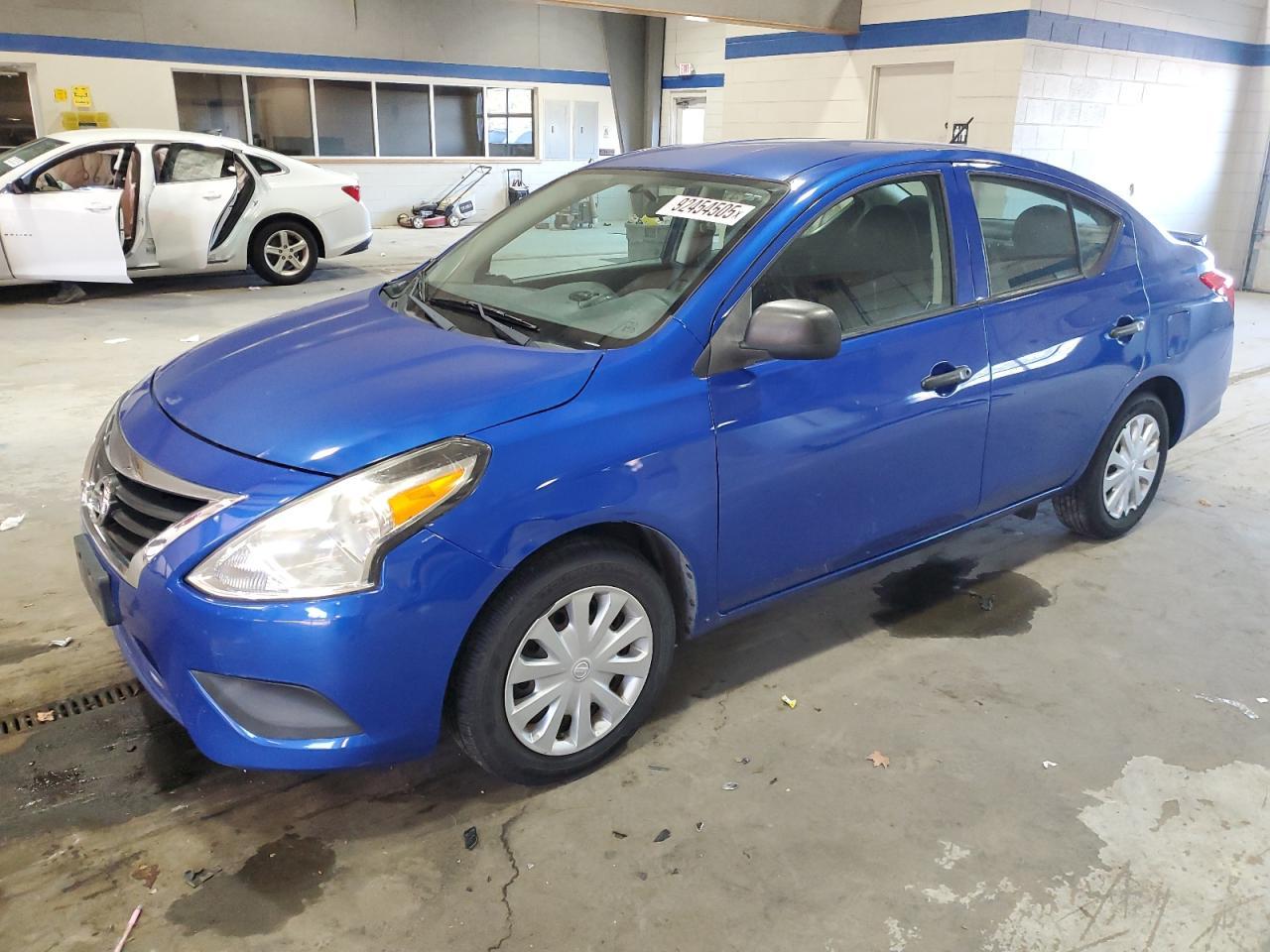 2015 NISSAN VERSA
