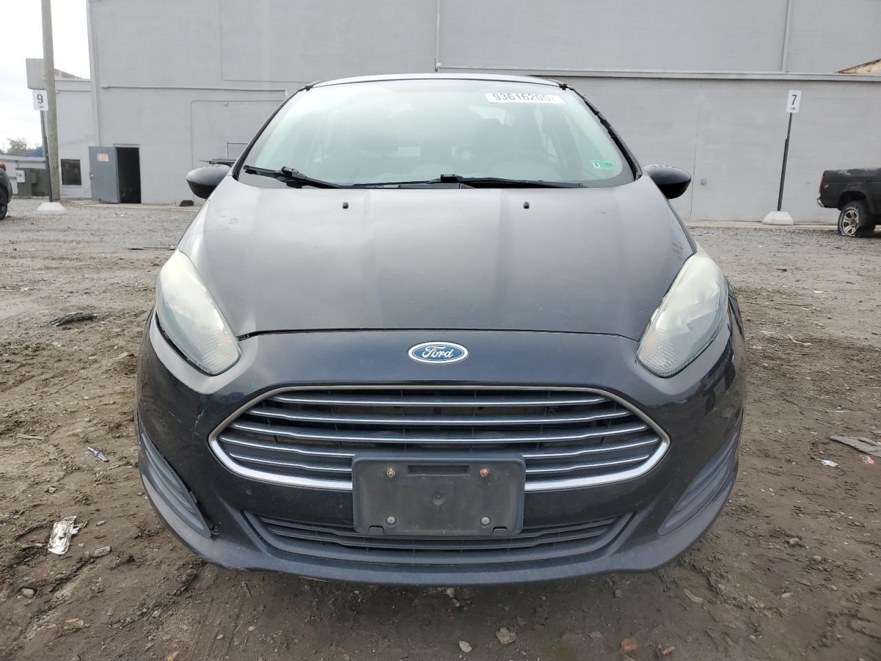2016 FORD Fiesta