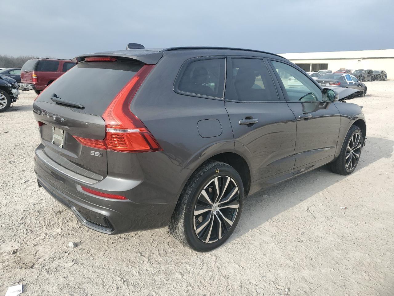 2024 VOLVO XC60