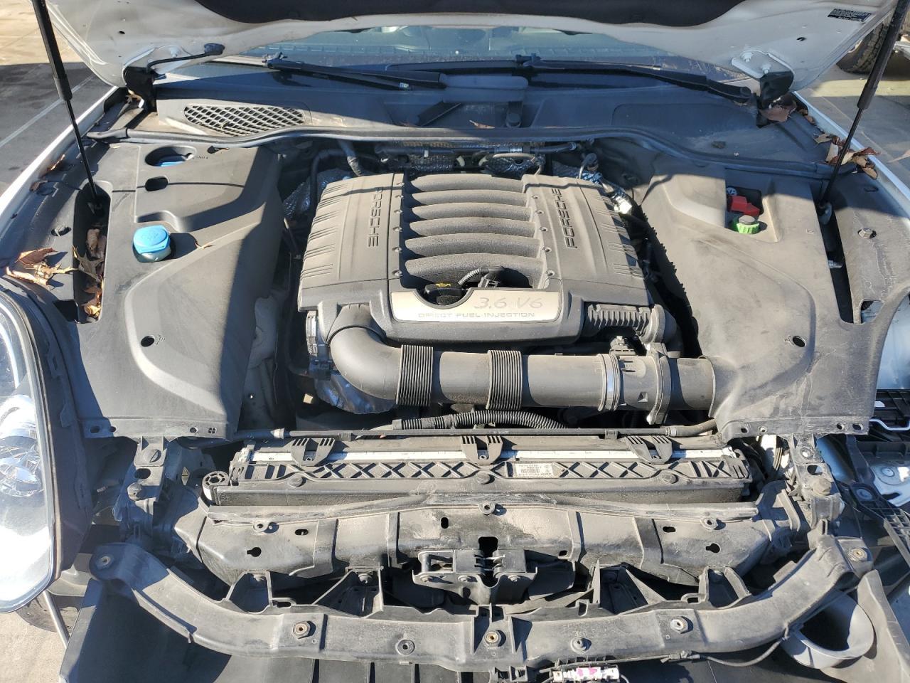 2017 PORSCHE CAYENNE