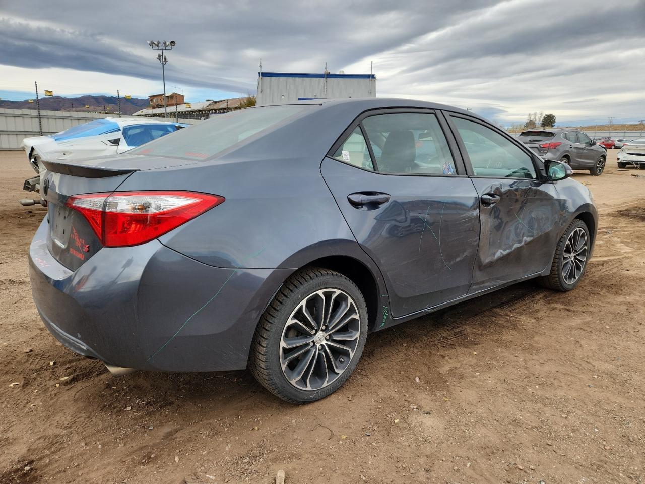 2015 TOYOTA COROLLA