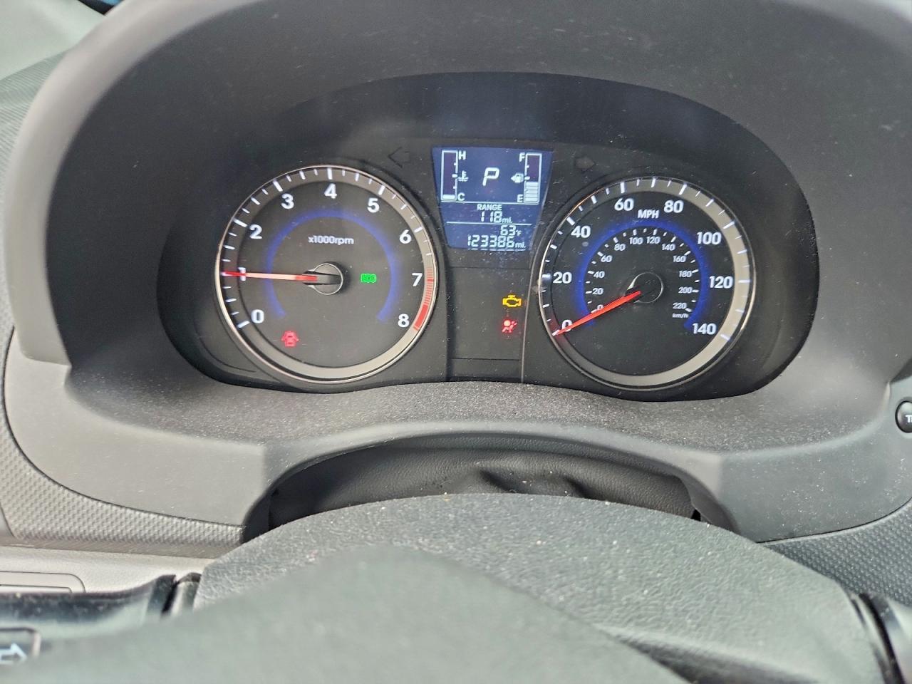 2015 HYUNDAI ACCENT