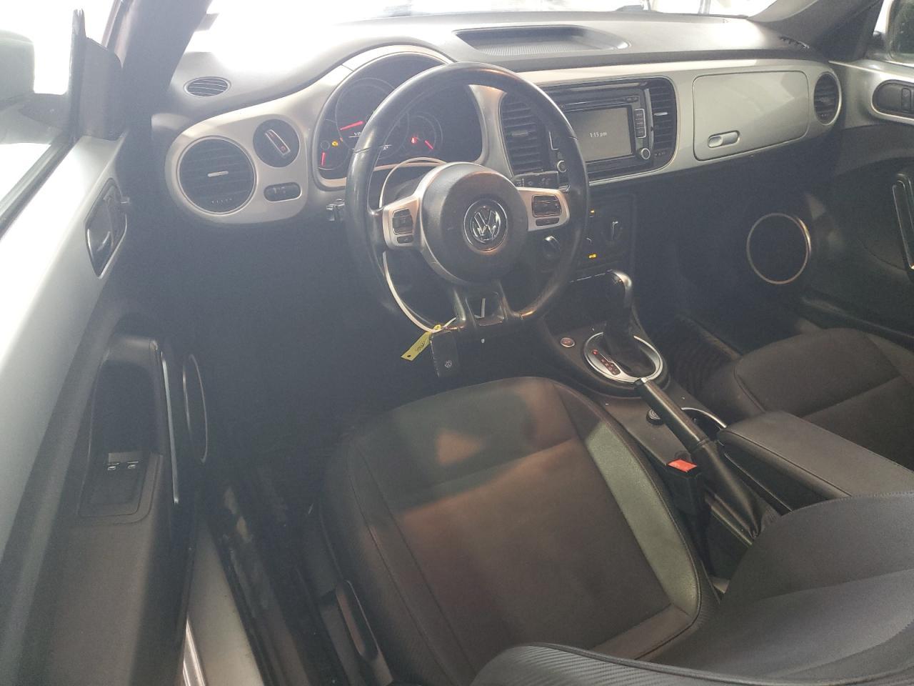 2014 VOLKSWAGEN Beetle