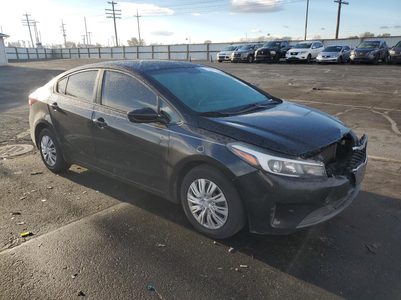 2017 KIA FORTE