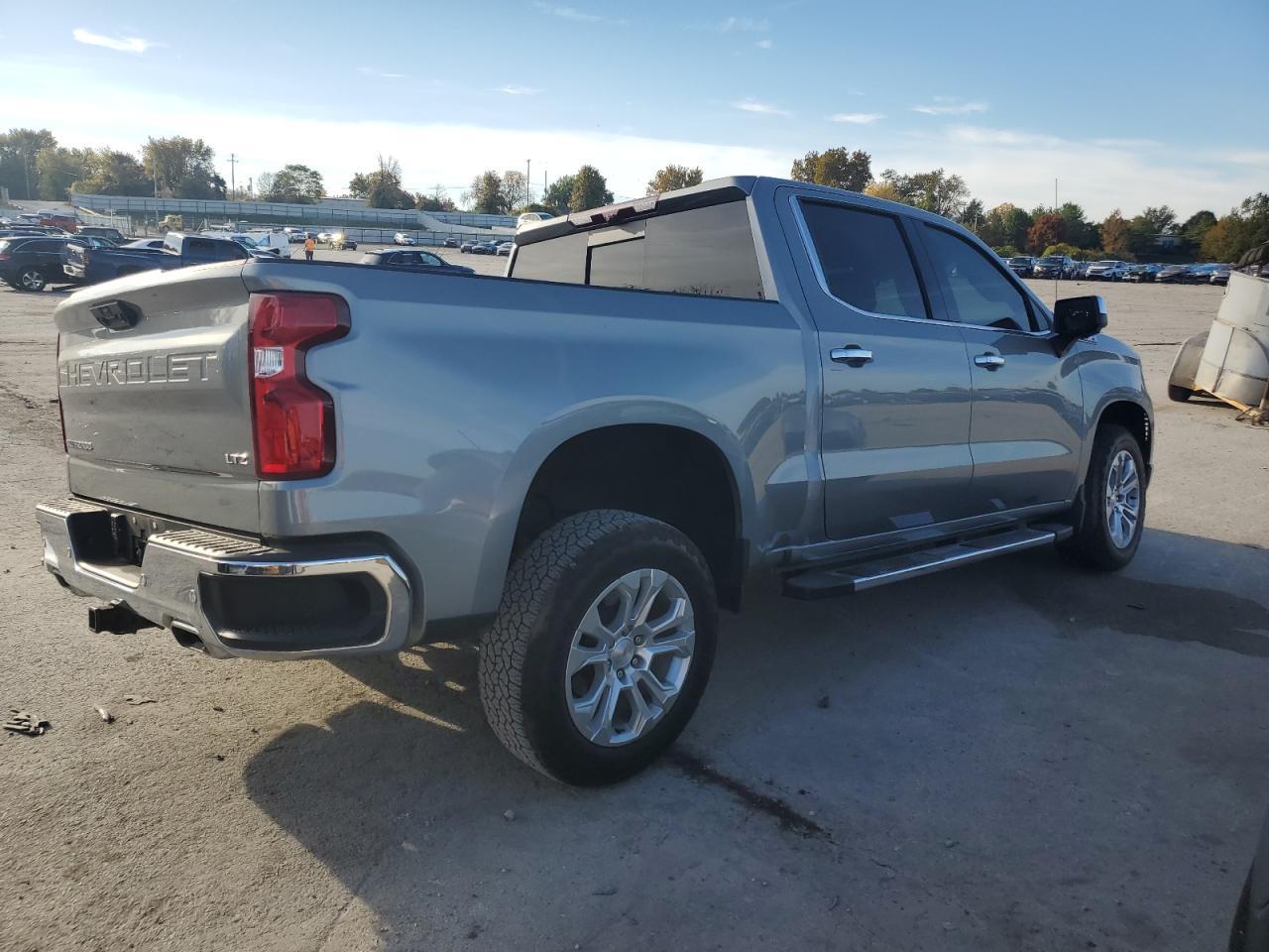 2024 CHEVROLET Silverado