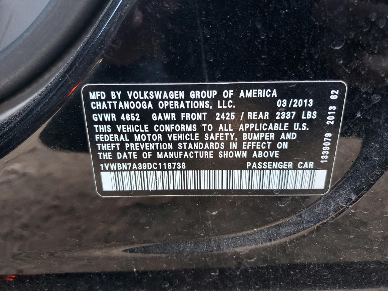 2013 VOLKSWAGEN Passat
