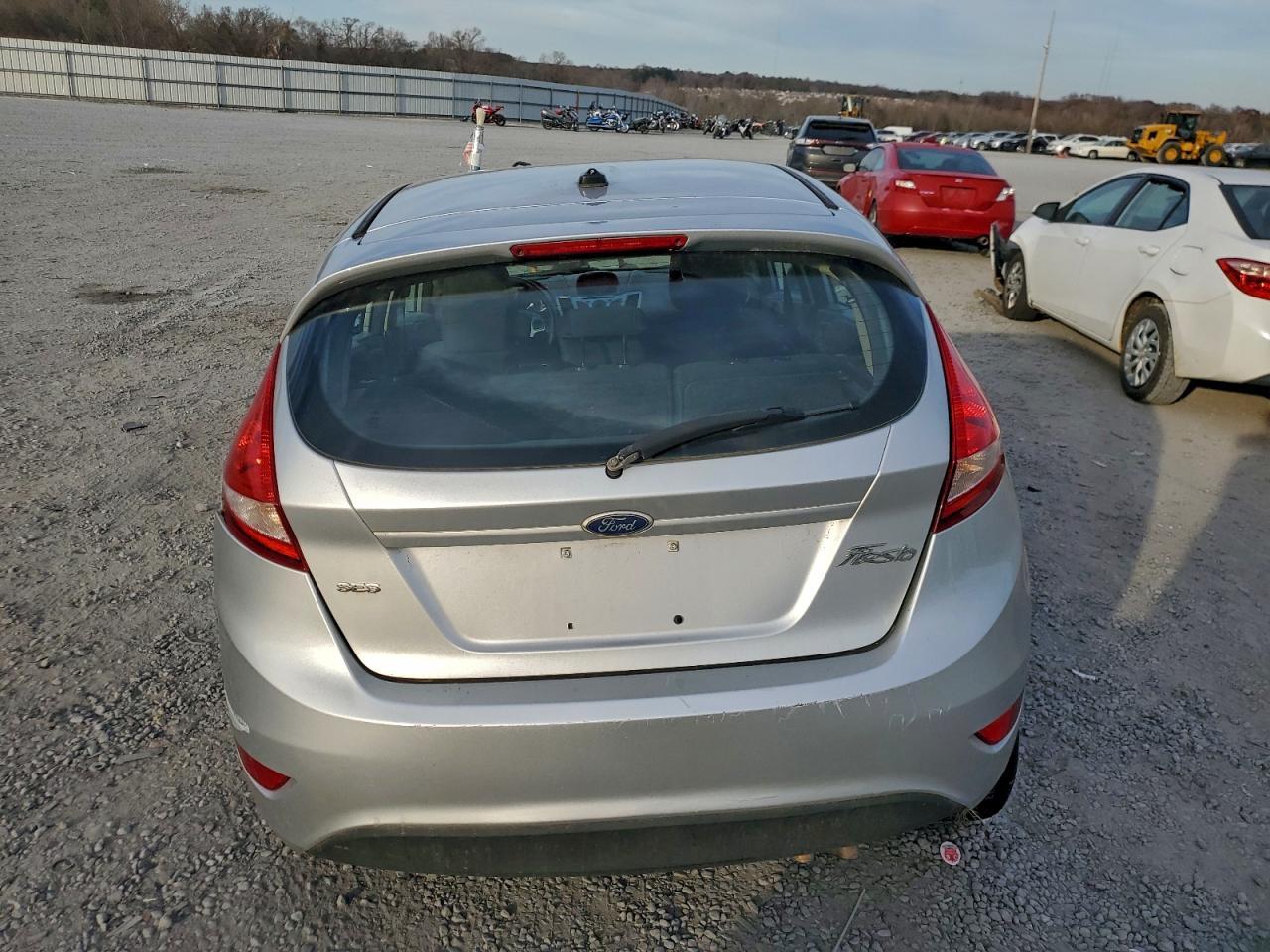 2011 FORD Fiesta