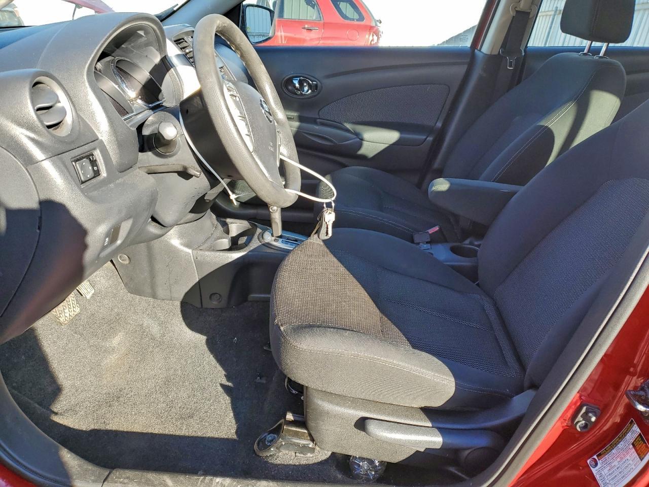 2015 NISSAN VERSA