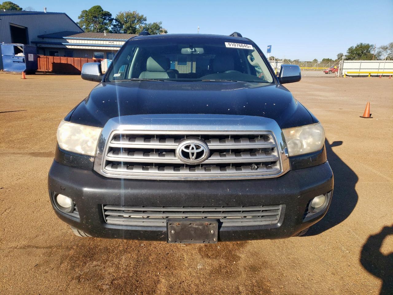 2011 TOYOTA Sequoia