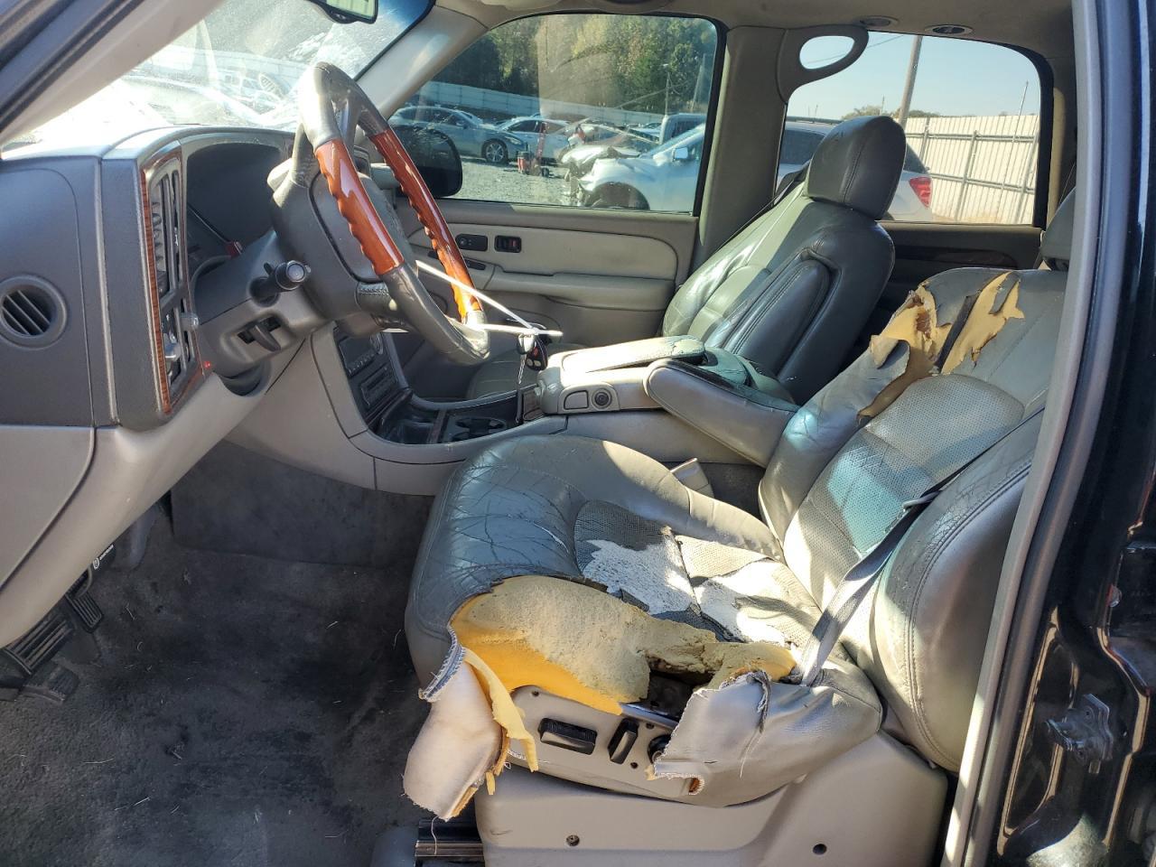 2002 CADILLAC ESCALADE