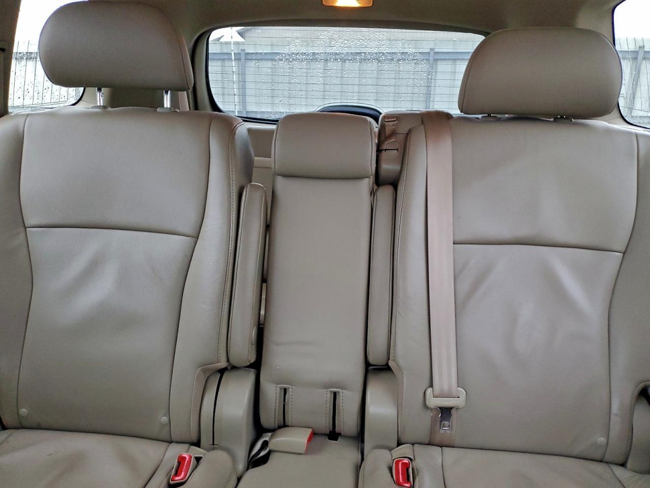 2011 TOYOTA HIGHLANDER