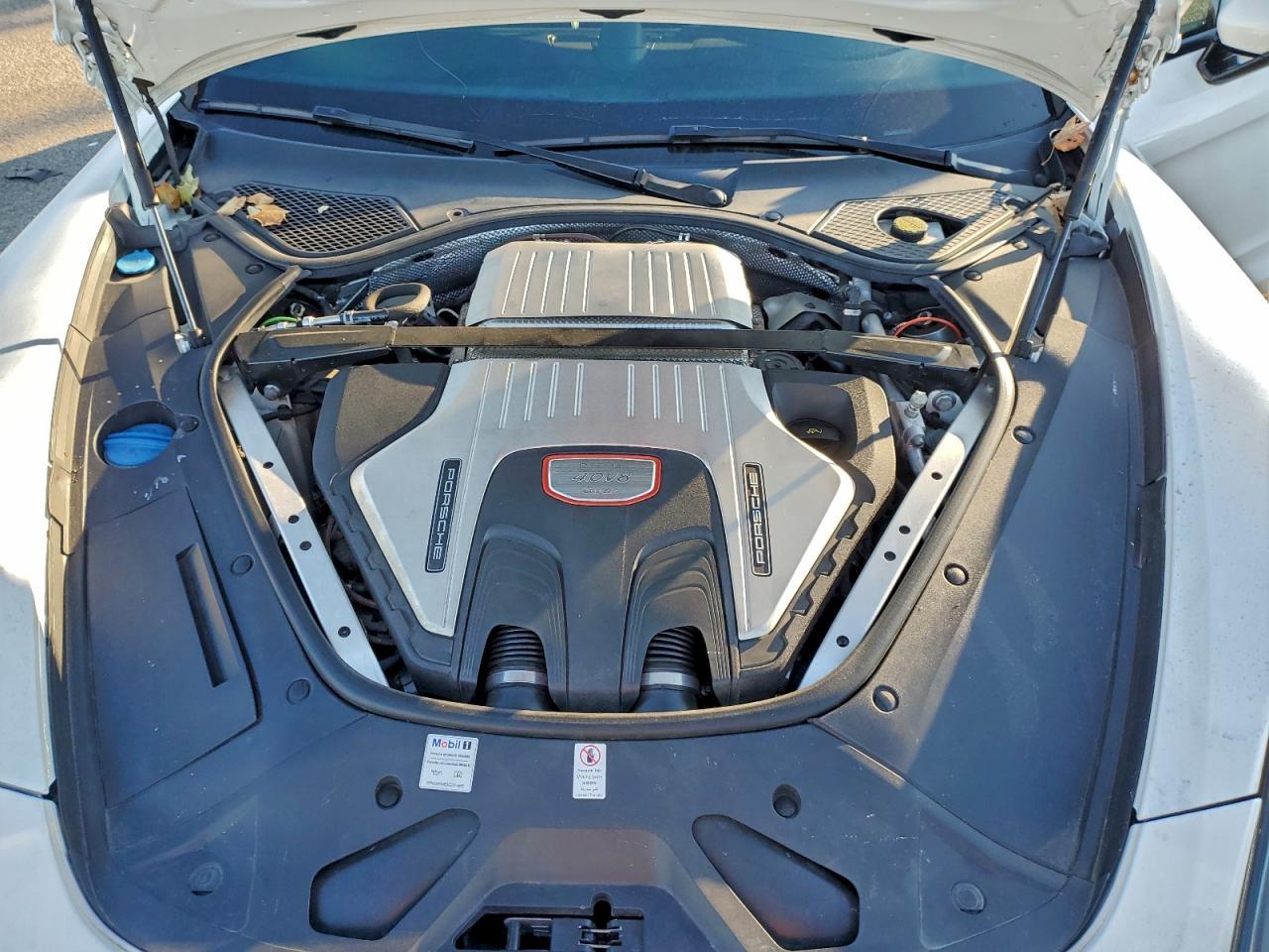 2017 PORSCHE Panamera