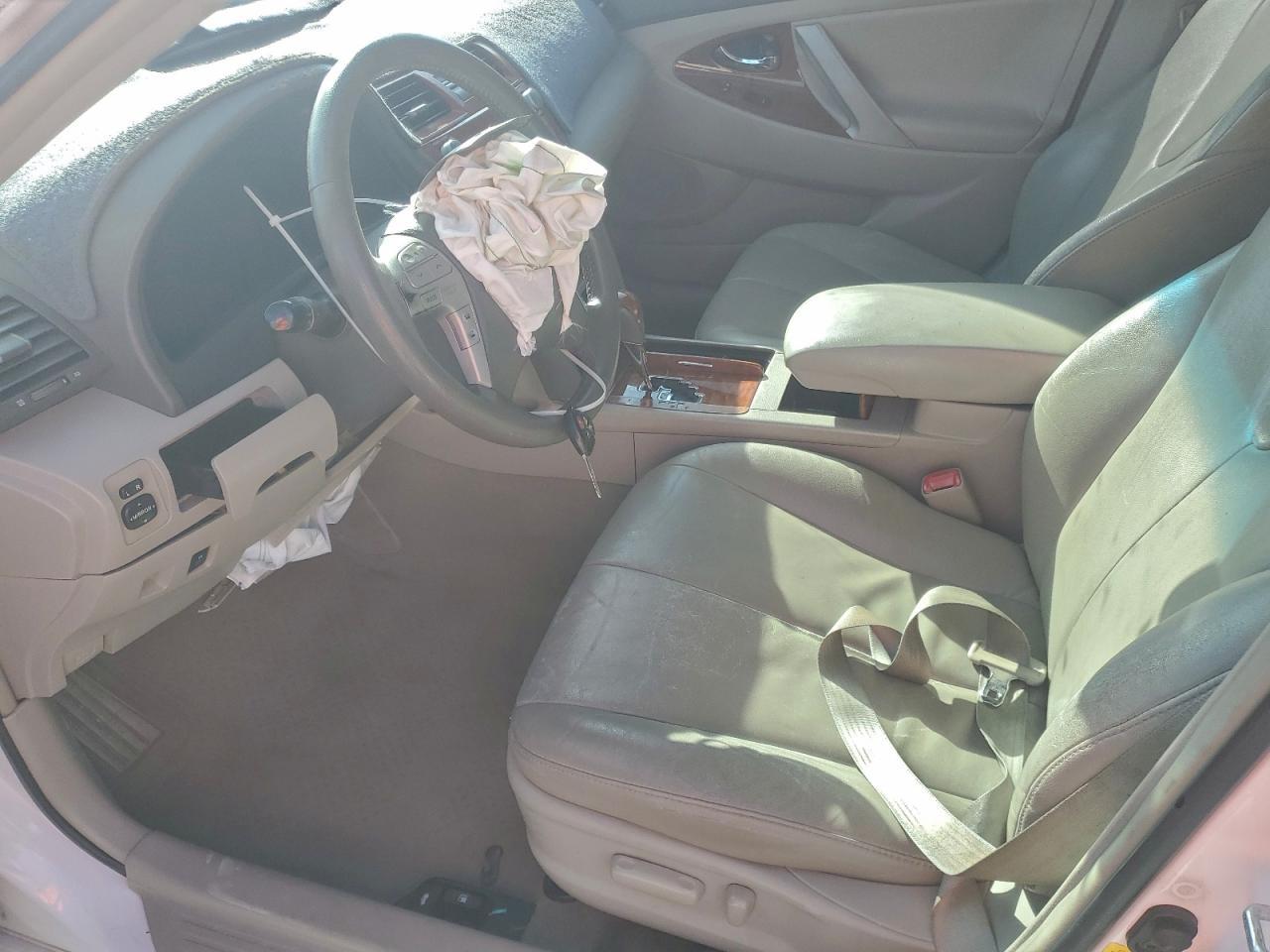 2011 TOYOTA CAMRY