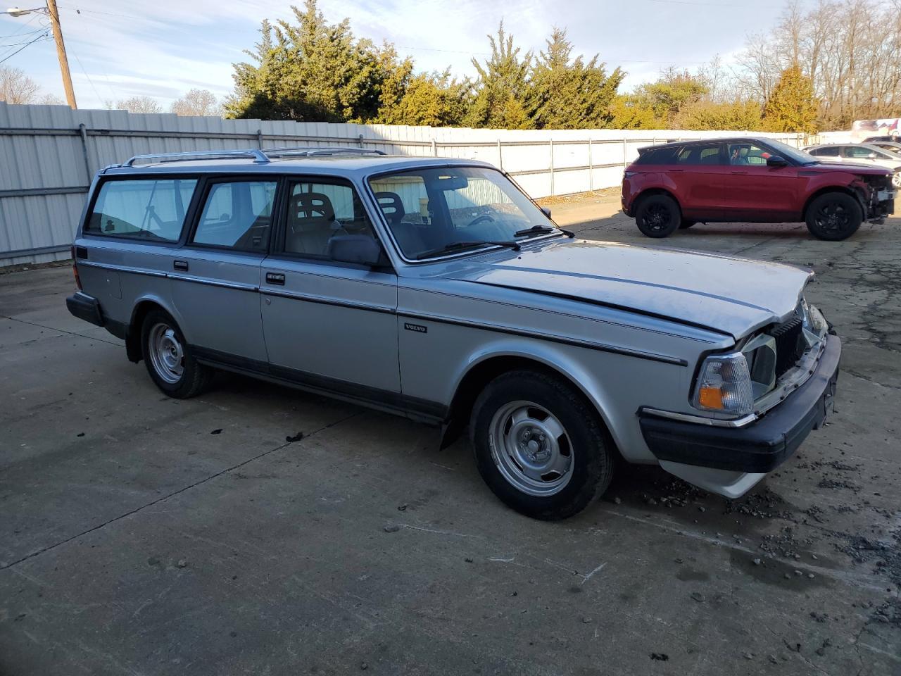 1987 VOLVO 245