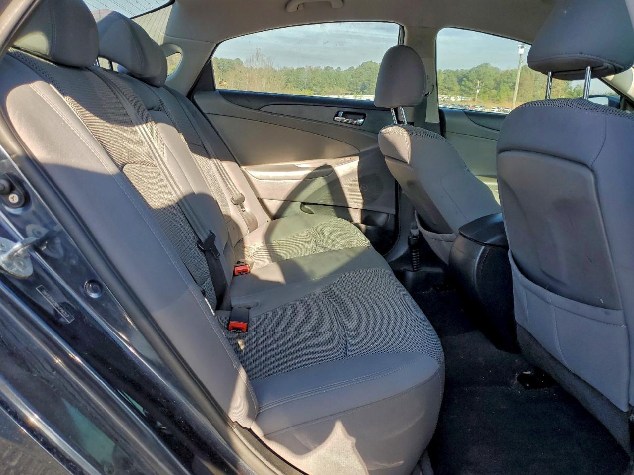 2011 HYUNDAI SONATA