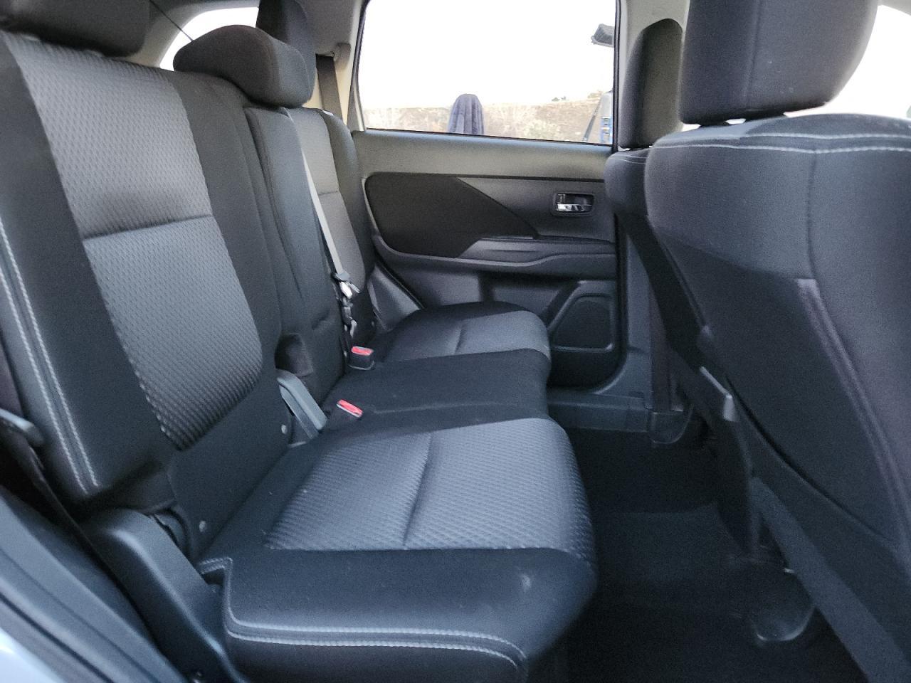 2017 MITSUBISHI outlander