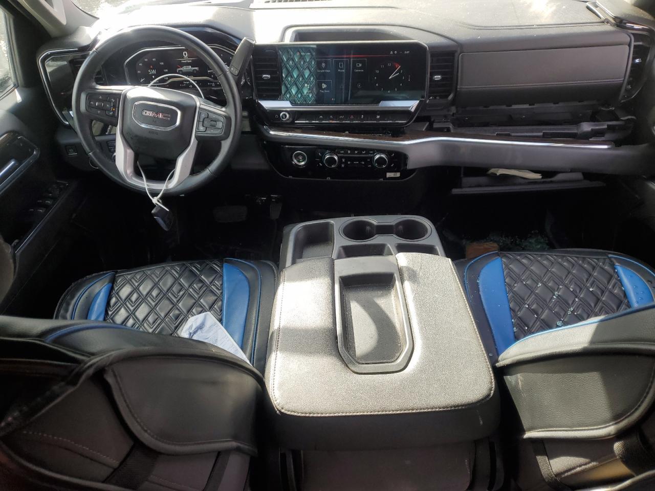 2023 GMC Sierra
