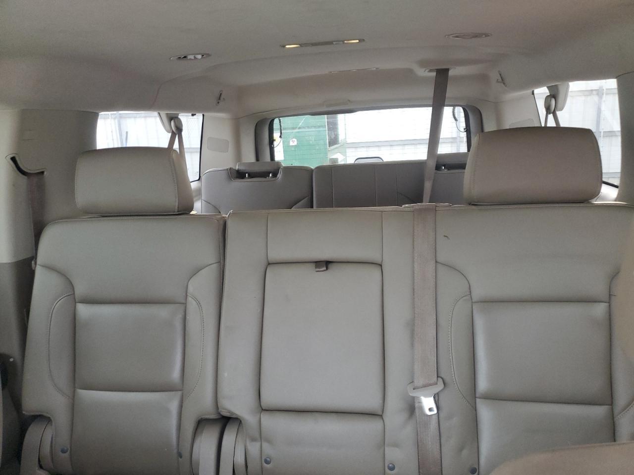 2016 CHEVROLET Suburban