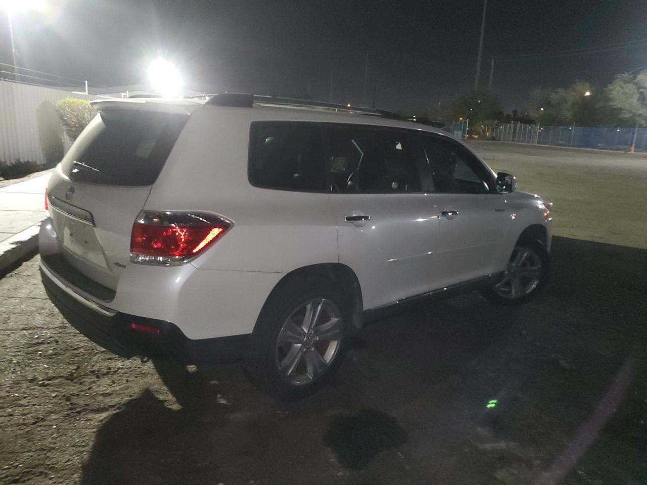 2012 TOYOTA HIGHLANDER