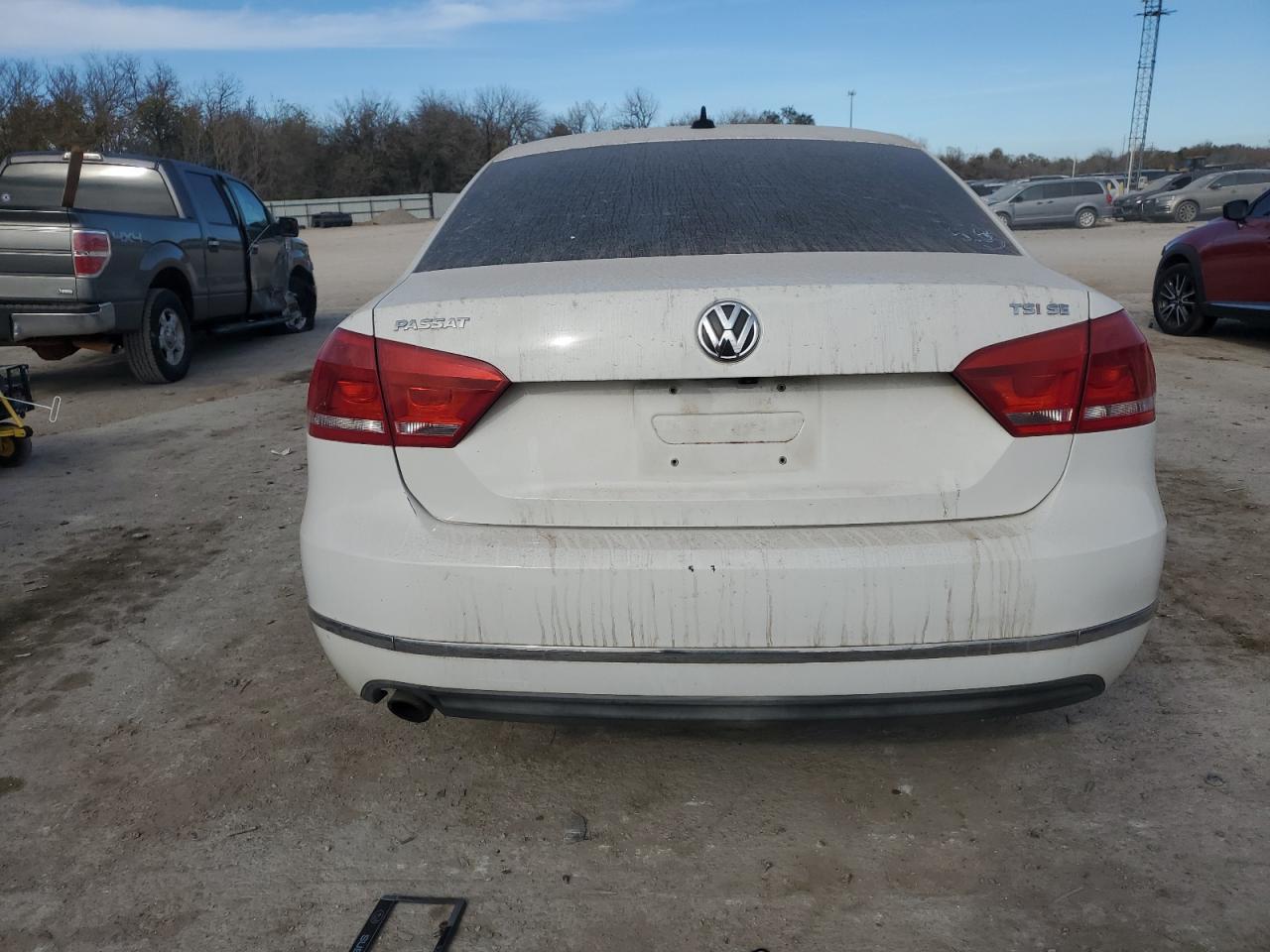 2015 VOLKSWAGEN Passat