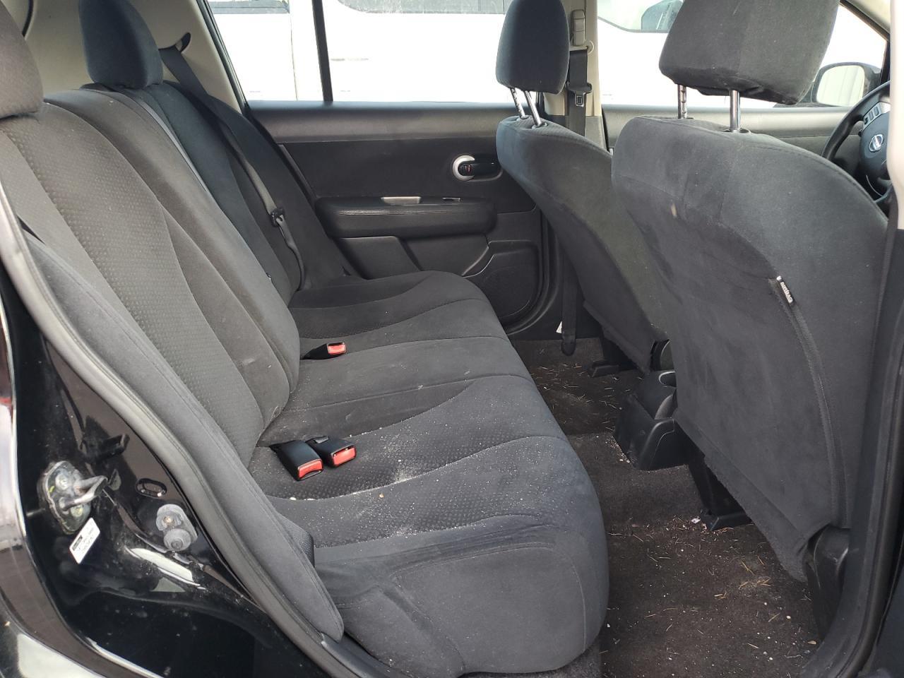 2011 NISSAN VERSA