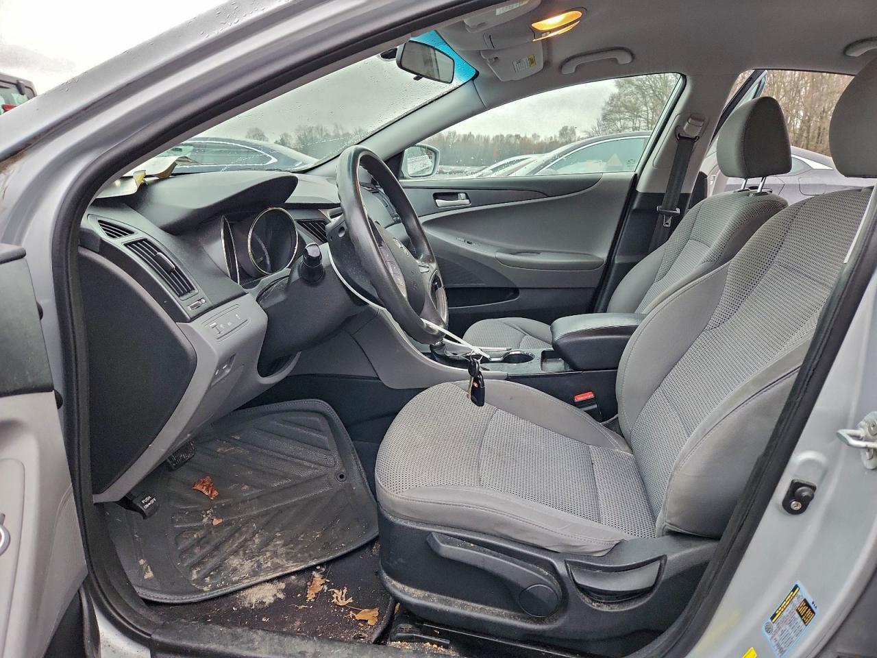 2011 HYUNDAI SONATA