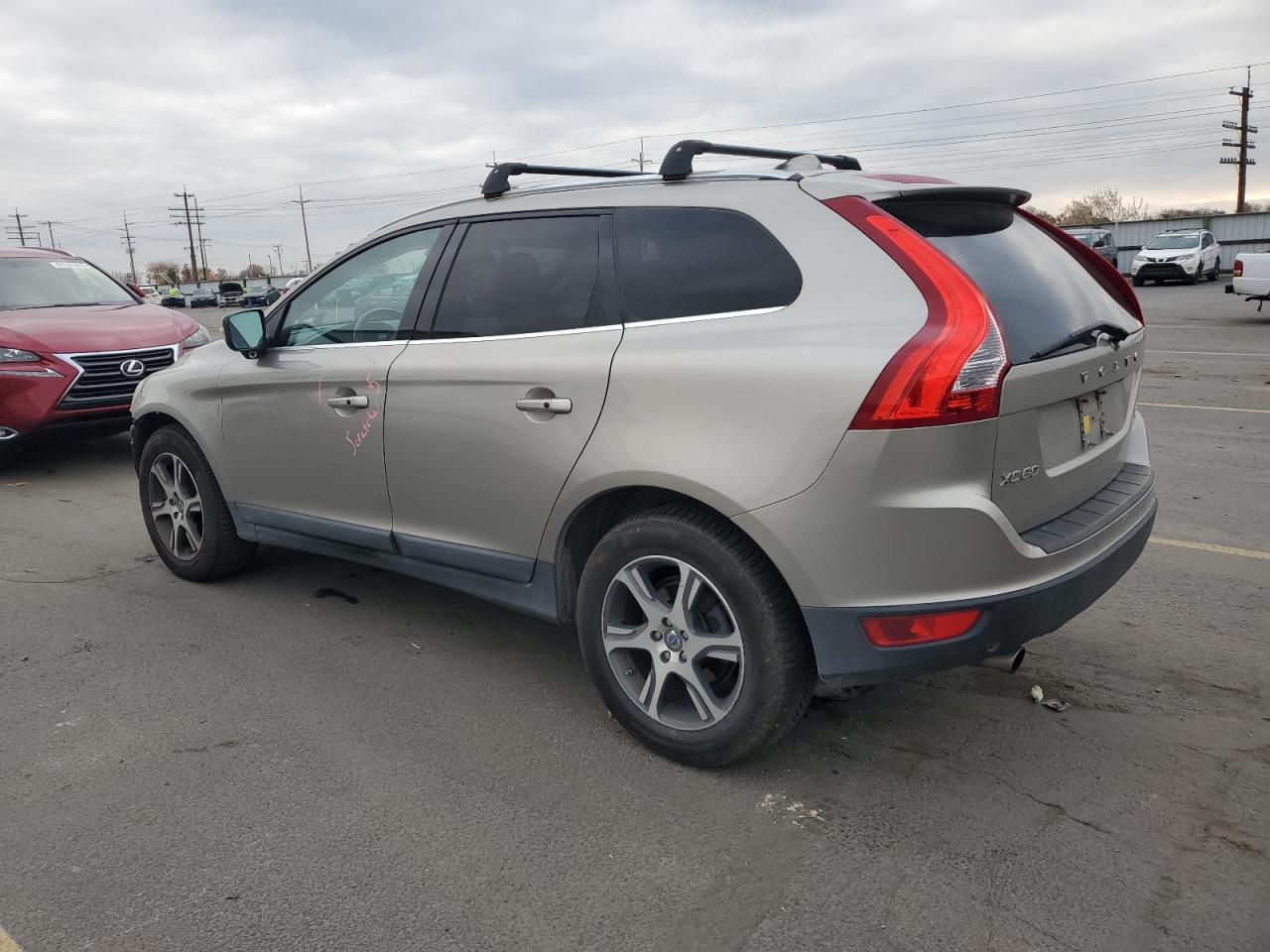2011 VOLVO XC60