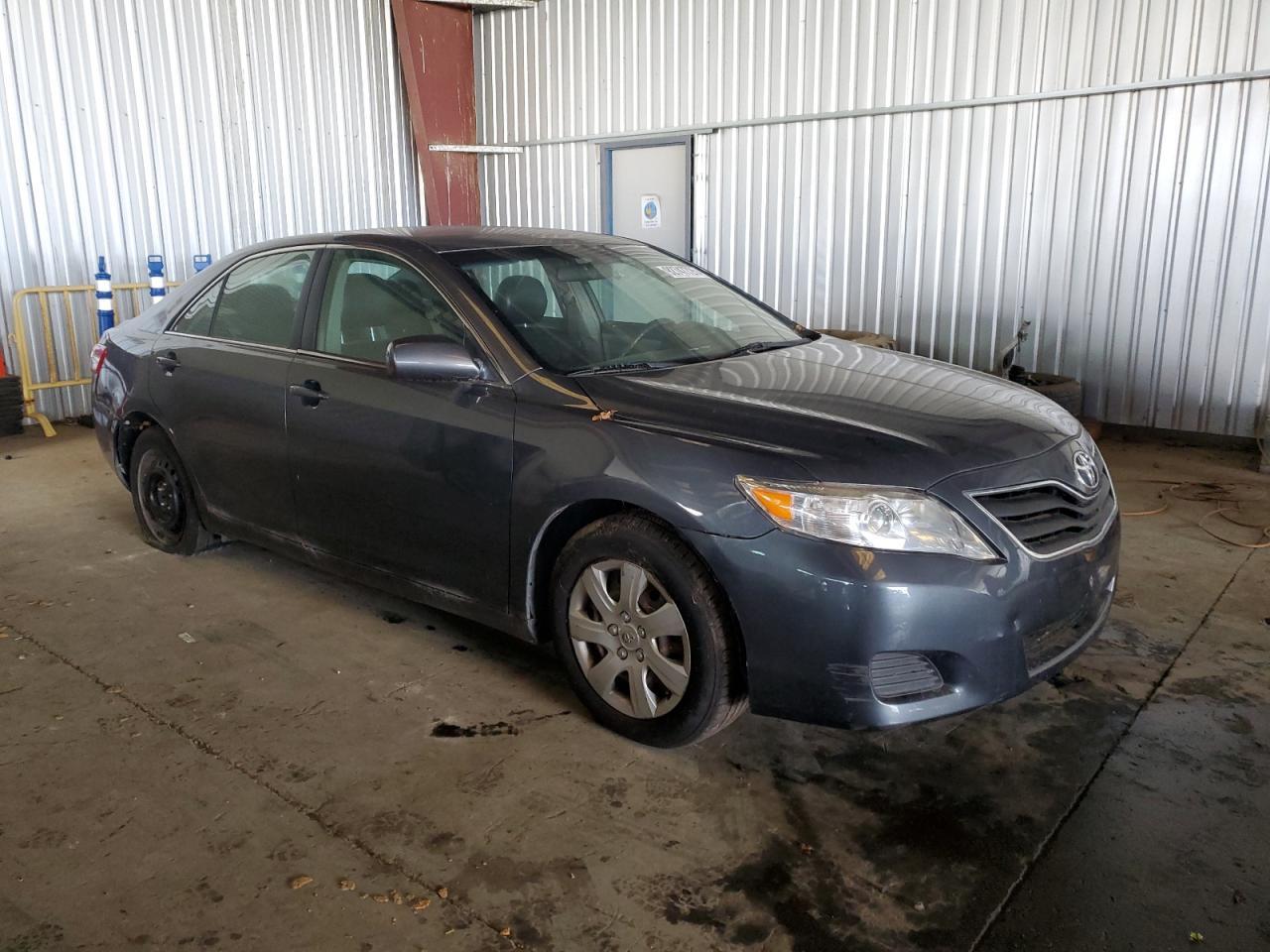 2011 TOYOTA CAMRY