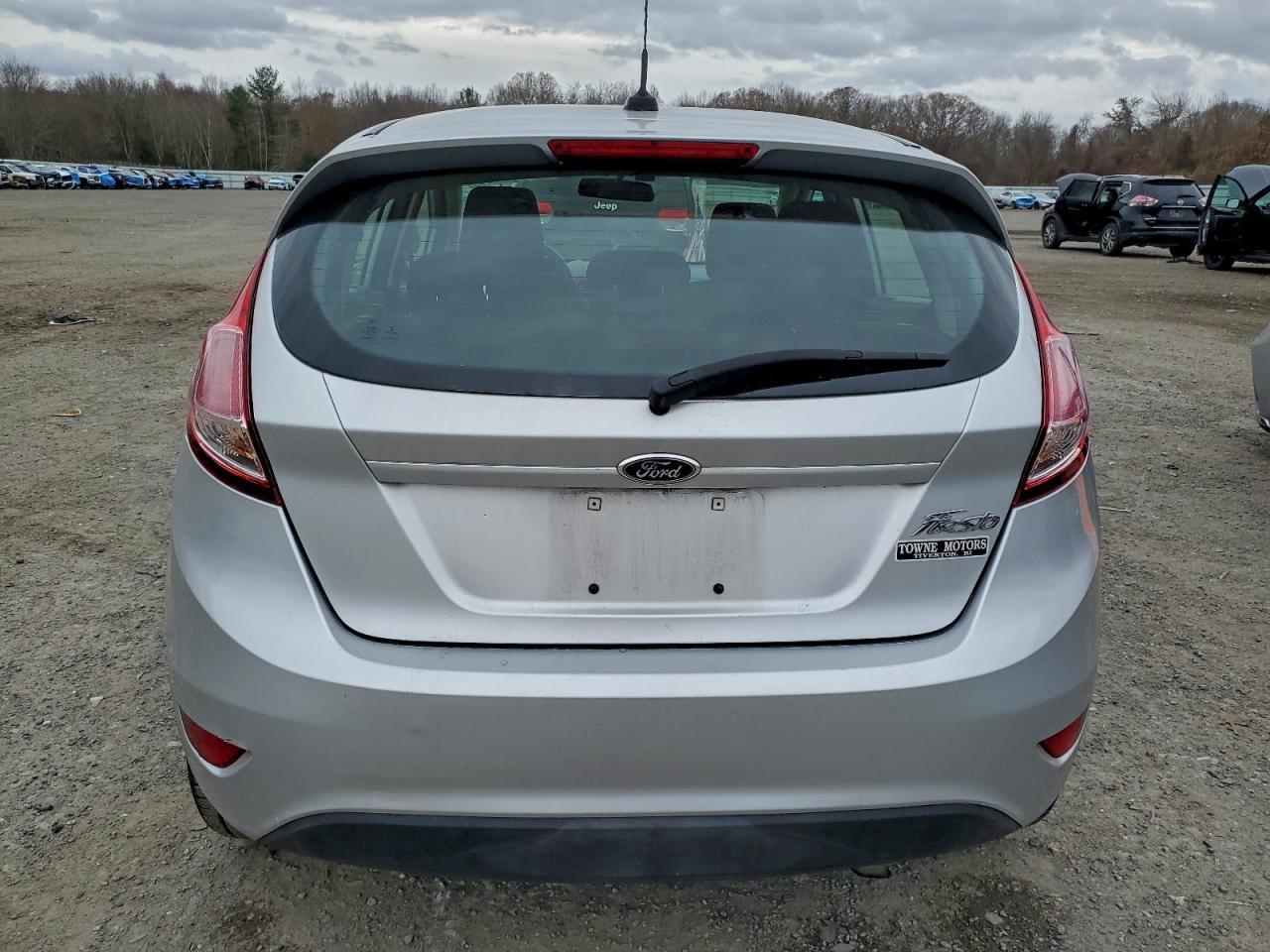 2015 FORD Fiesta