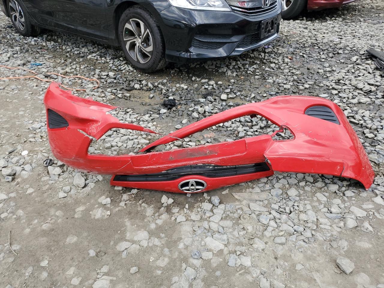 2012 TOYOTA YARIS