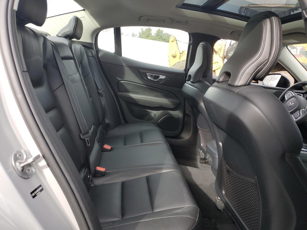 2025 VOLVO S60