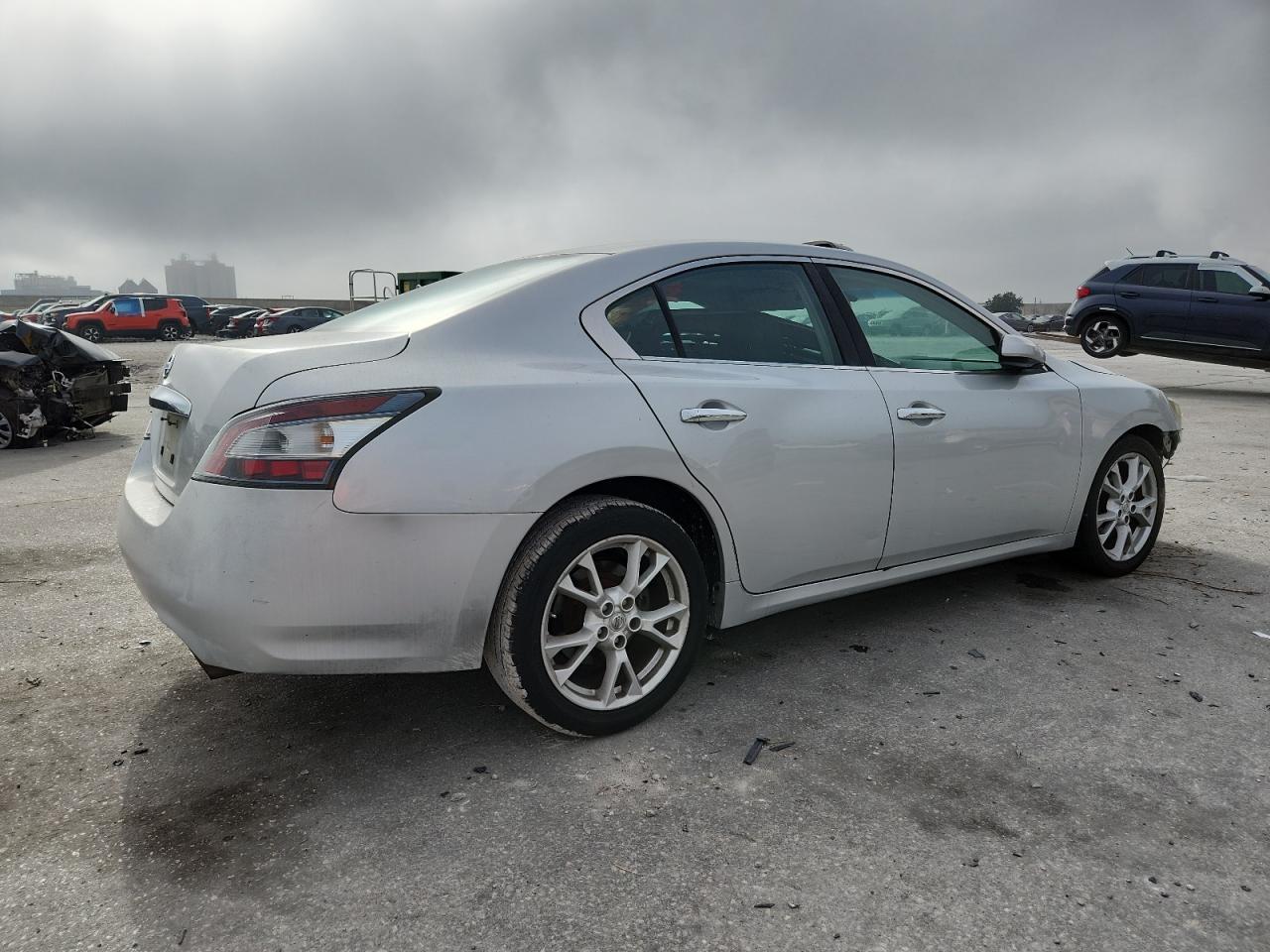 2012 NISSAN Maxima