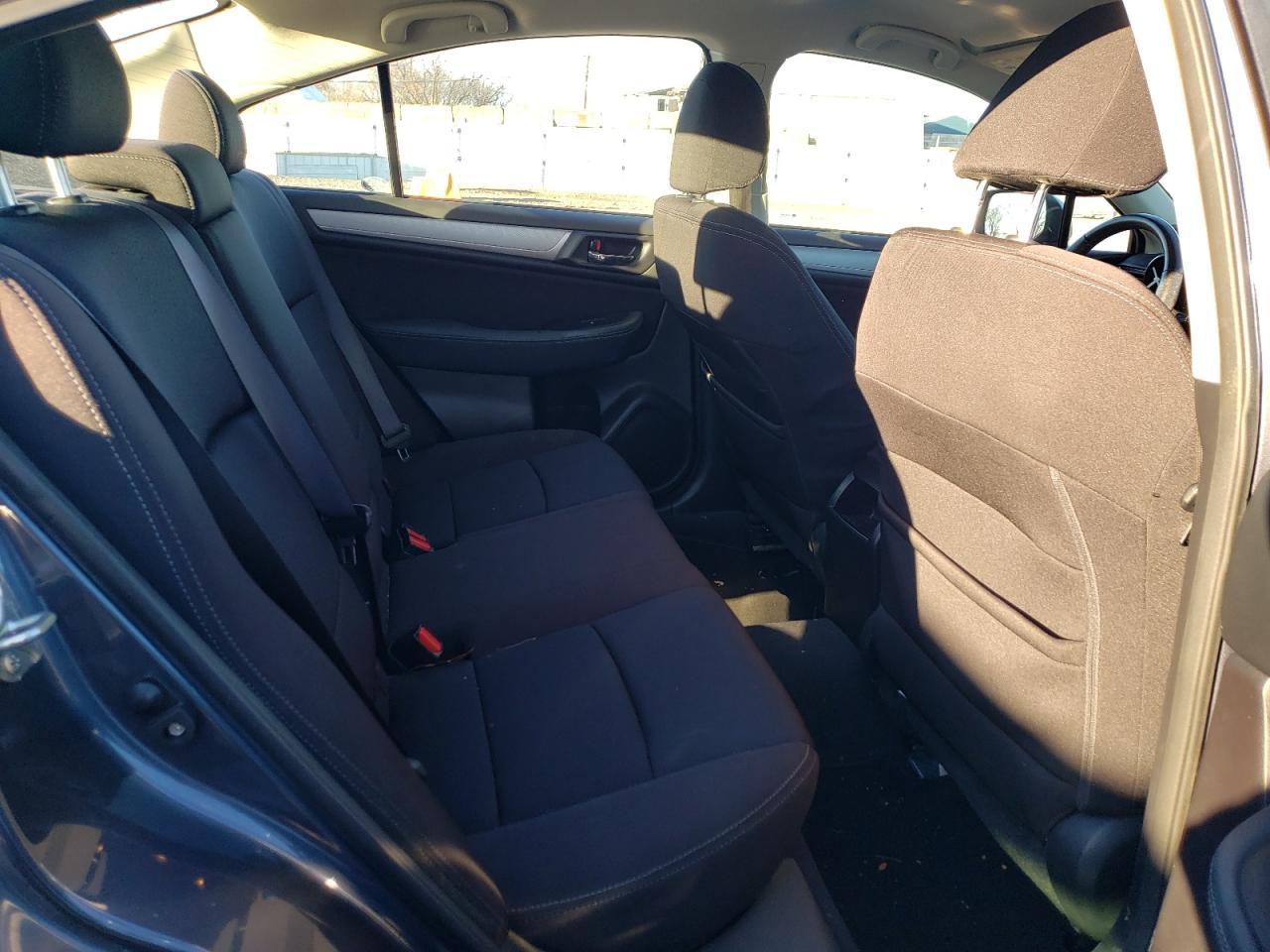2017 SUBARU Legacy