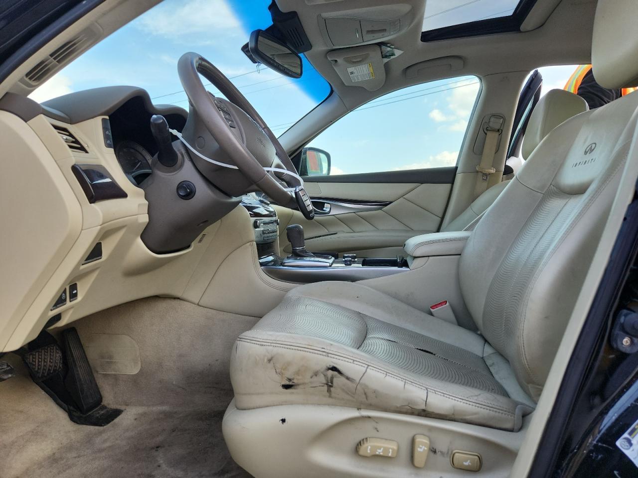 2012 INFINITI M37