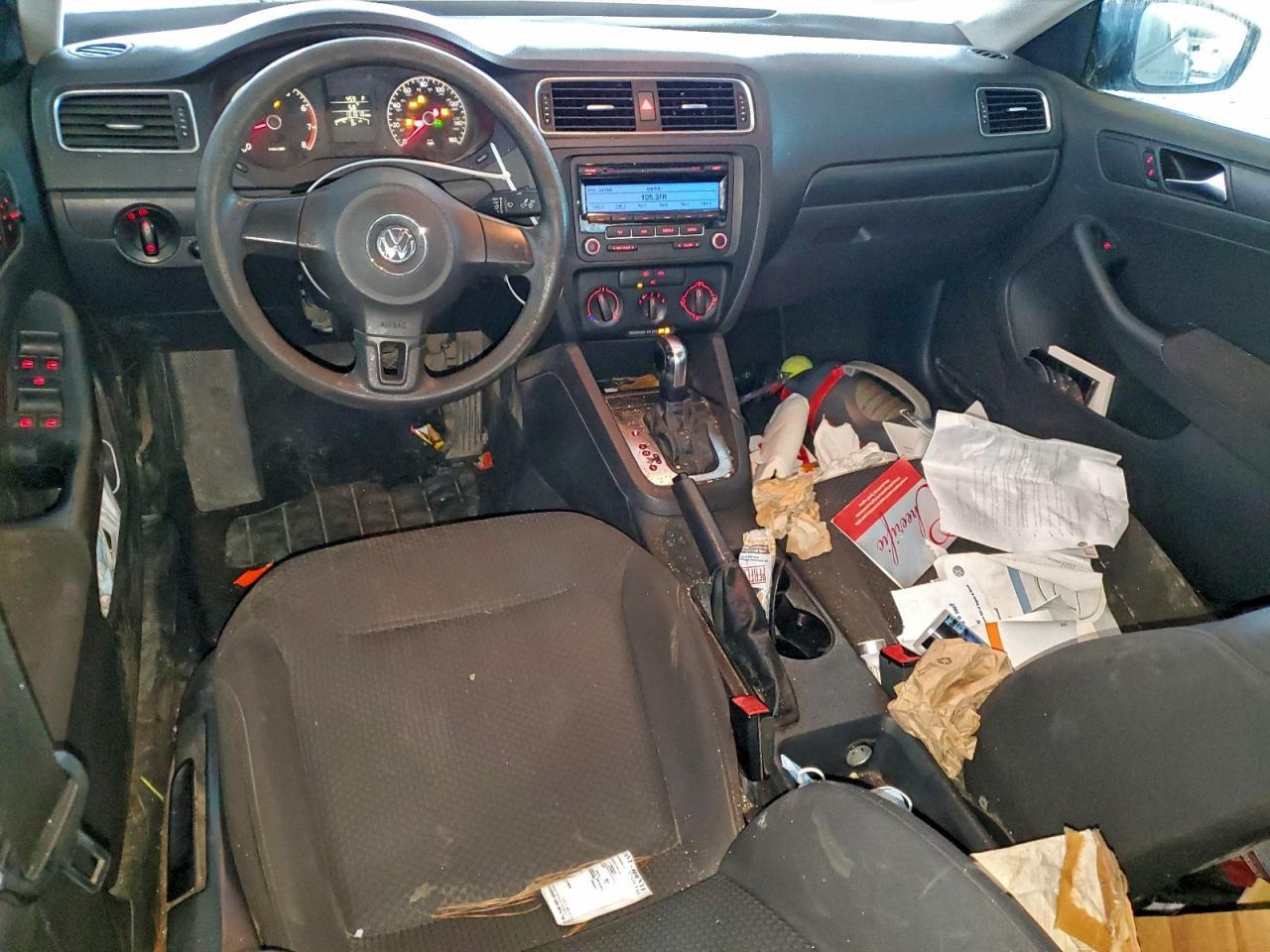 2011 VOLKSWAGEN JETTA