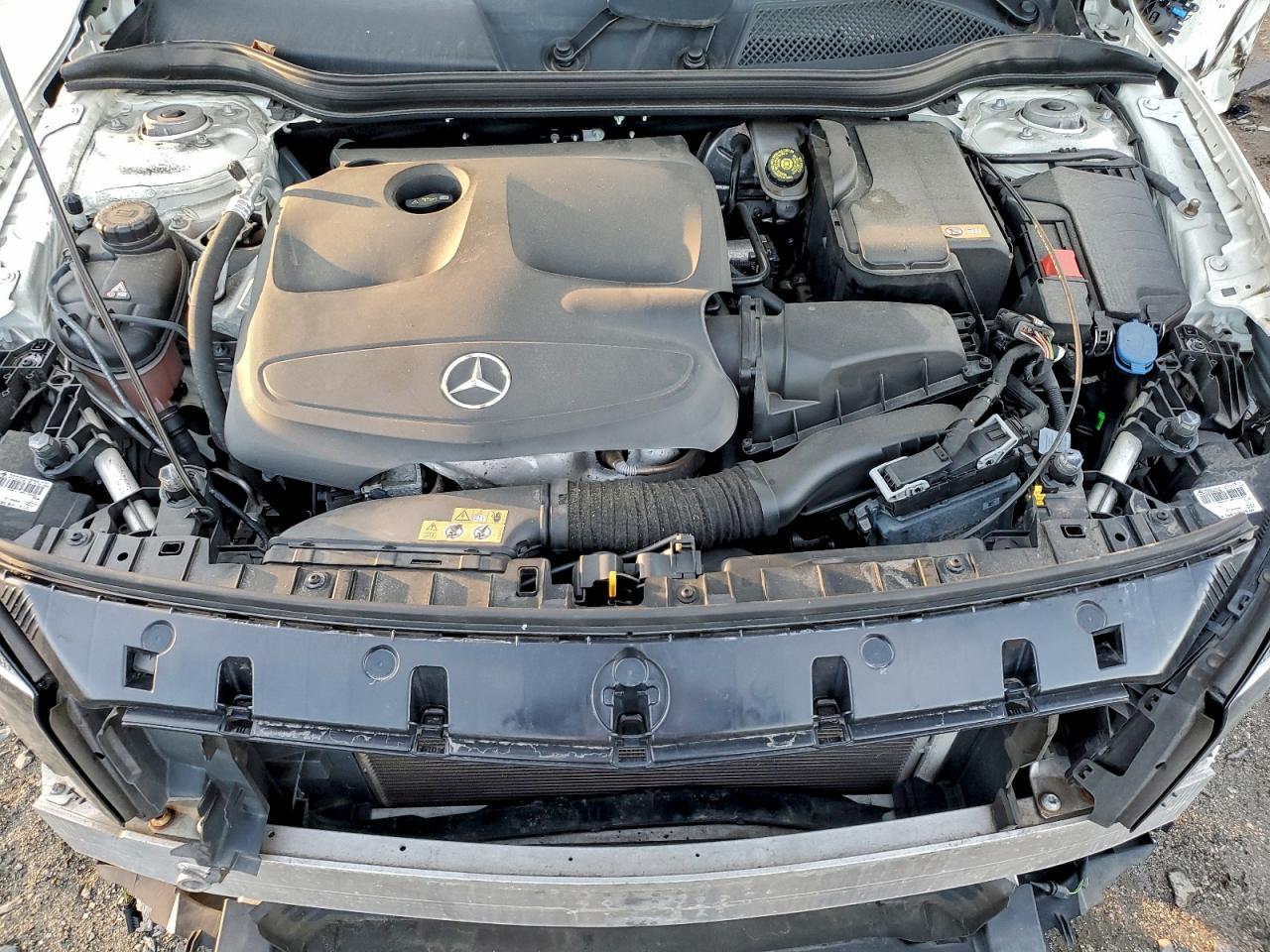 2016 MERCEDES-BENZ GLA-Class