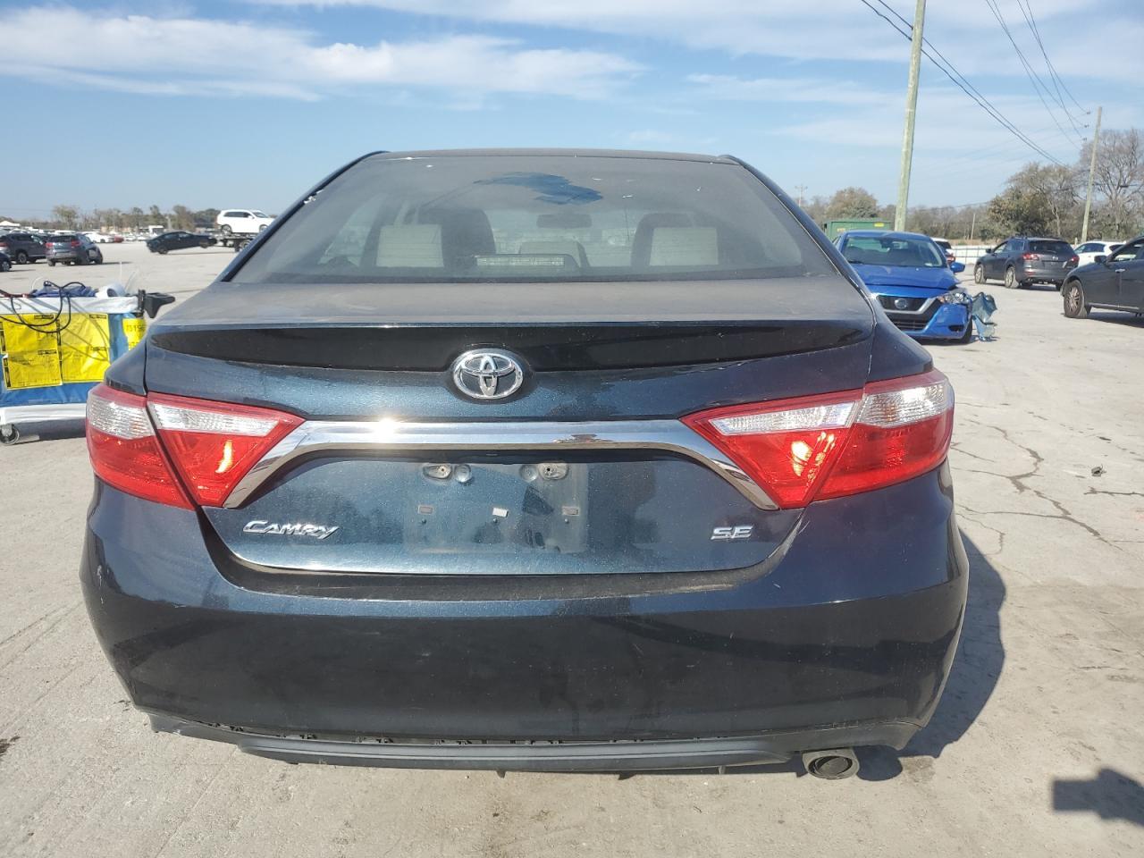 2016 TOYOTA CAMRY