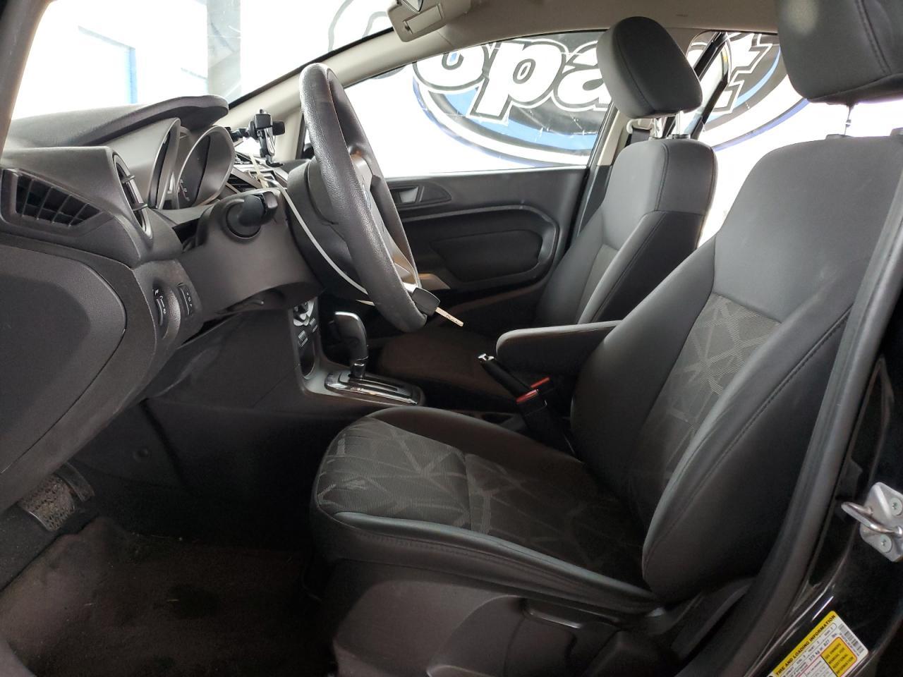 2012 FORD Fiesta