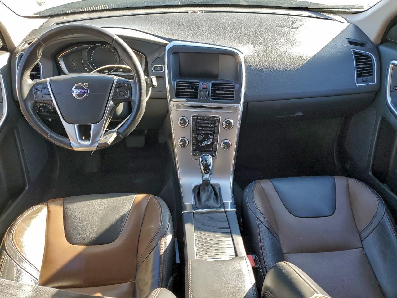 2017 VOLVO XC60
