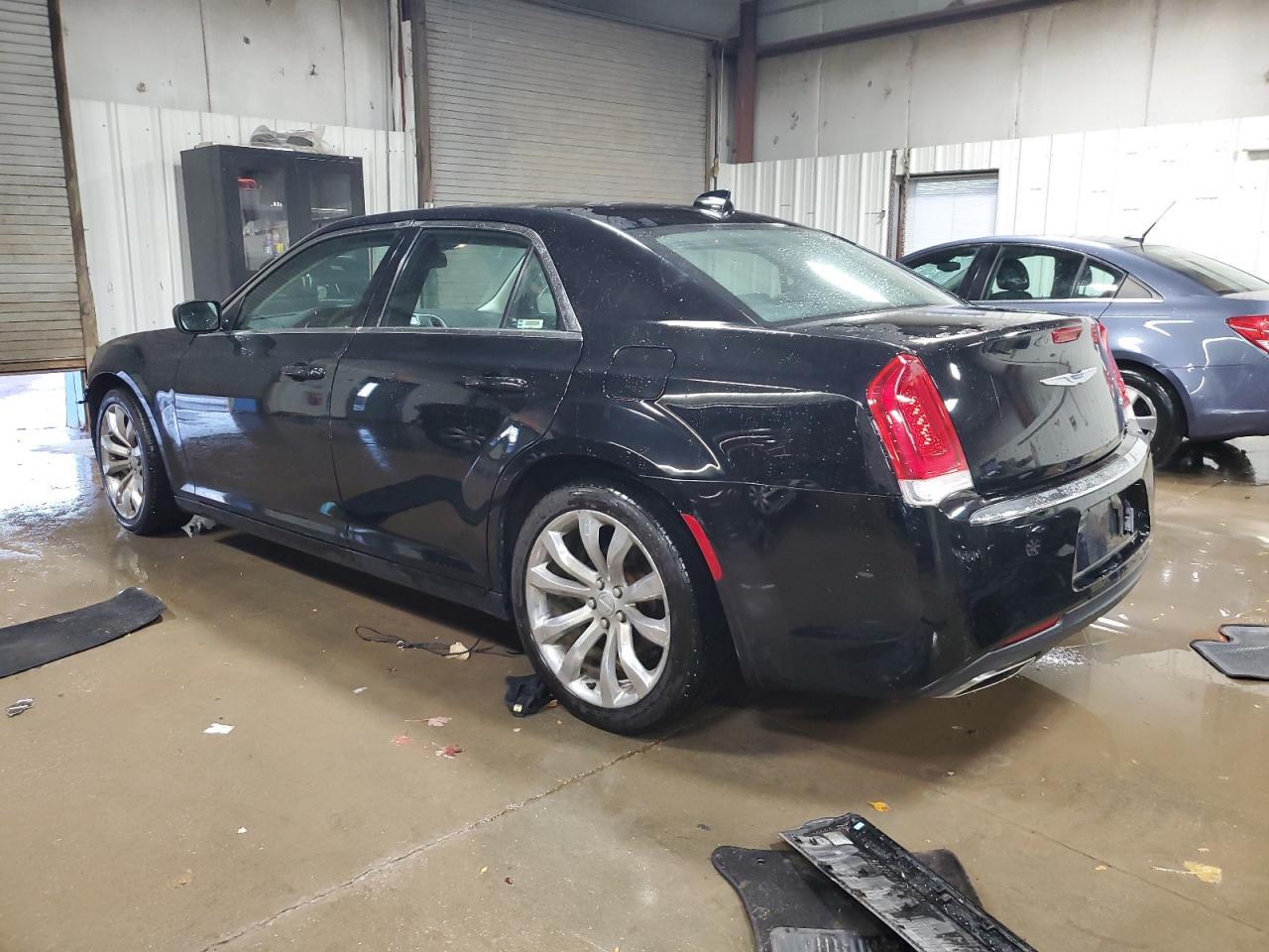 2019 CHRYSLER 300