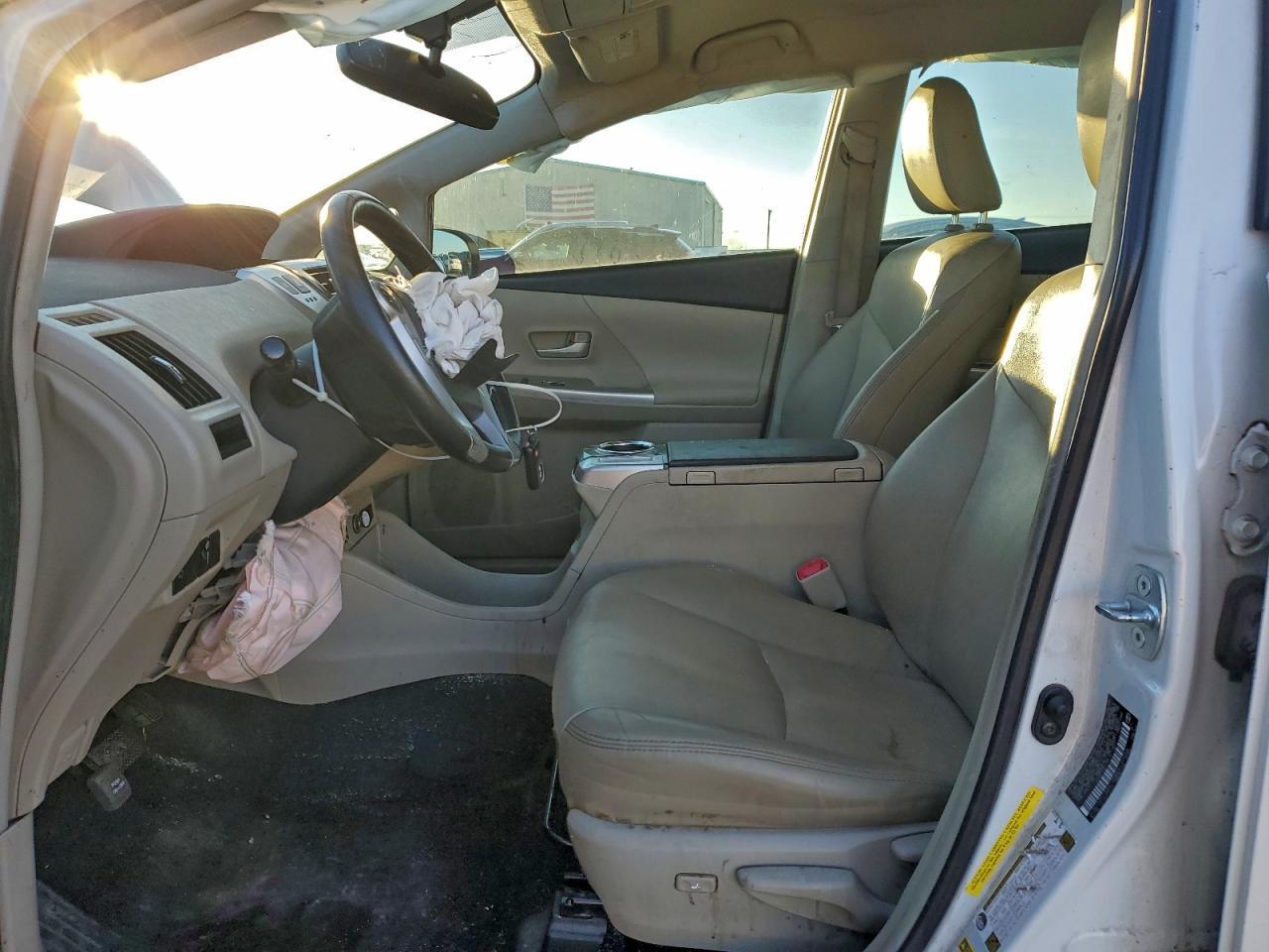 2014 TOYOTA PRIUS V