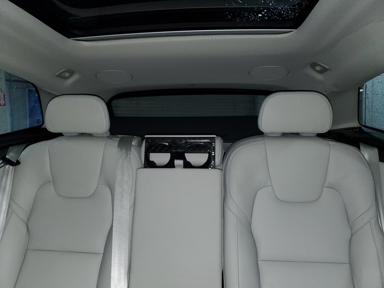 2025 VOLVO XC60