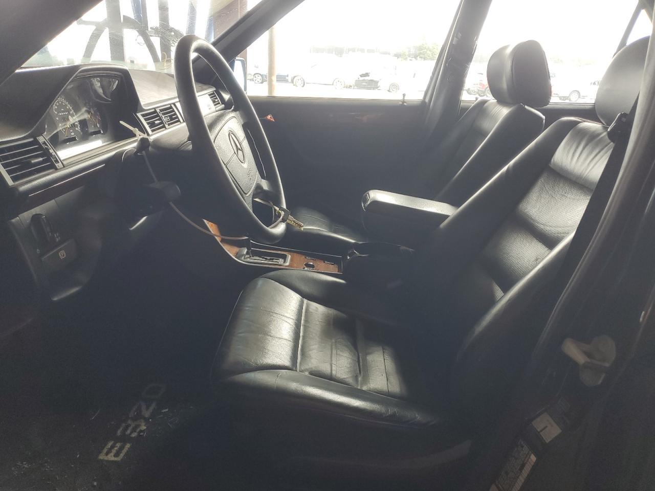 1995 MERCEDES-BENZ E-Class