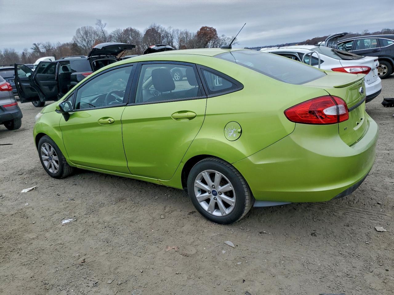 2012 FORD Fiesta