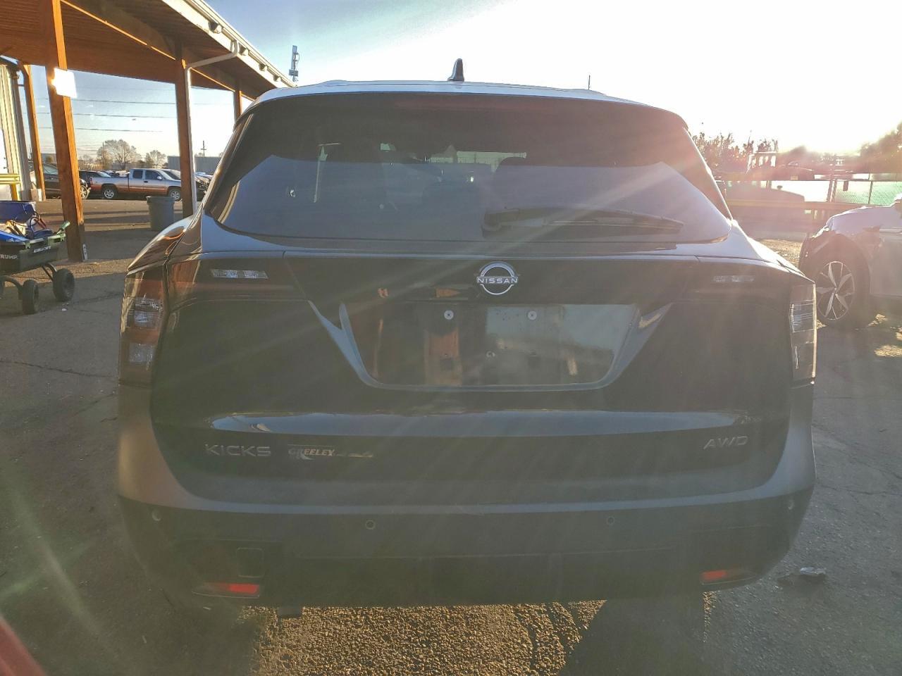 2025 NISSAN KICKS