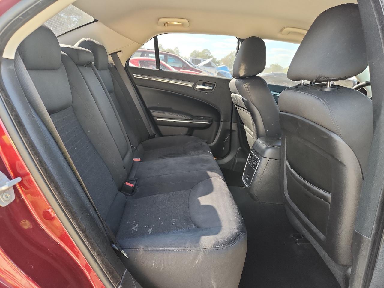 2019 CHRYSLER 300