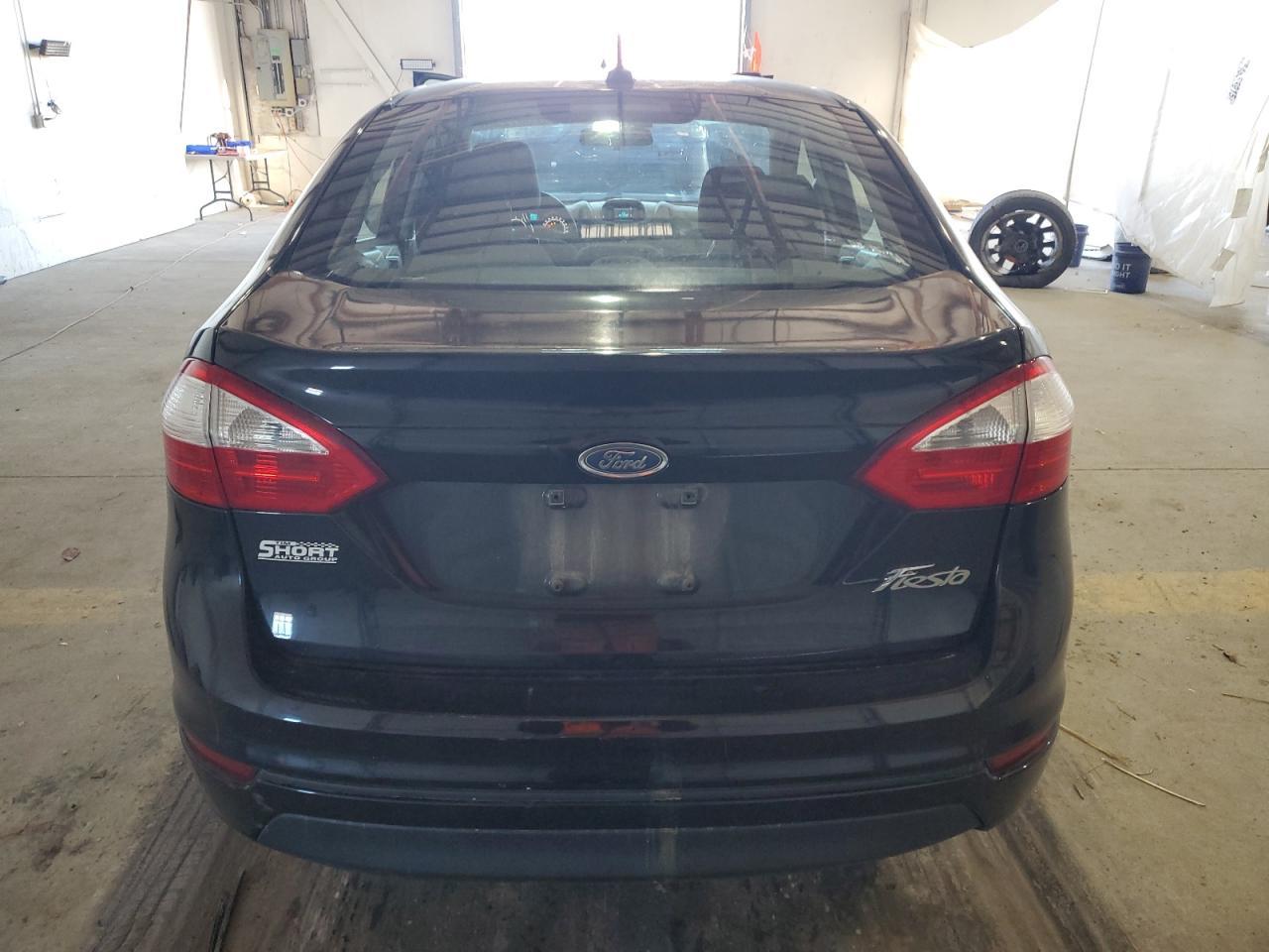 2016 FORD Fiesta