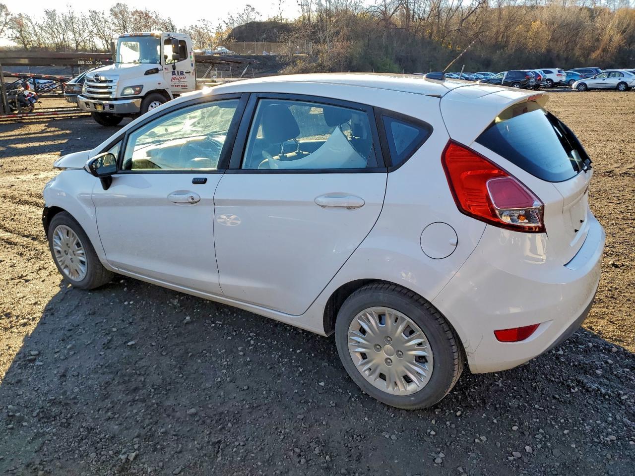 2016 FORD Fiesta