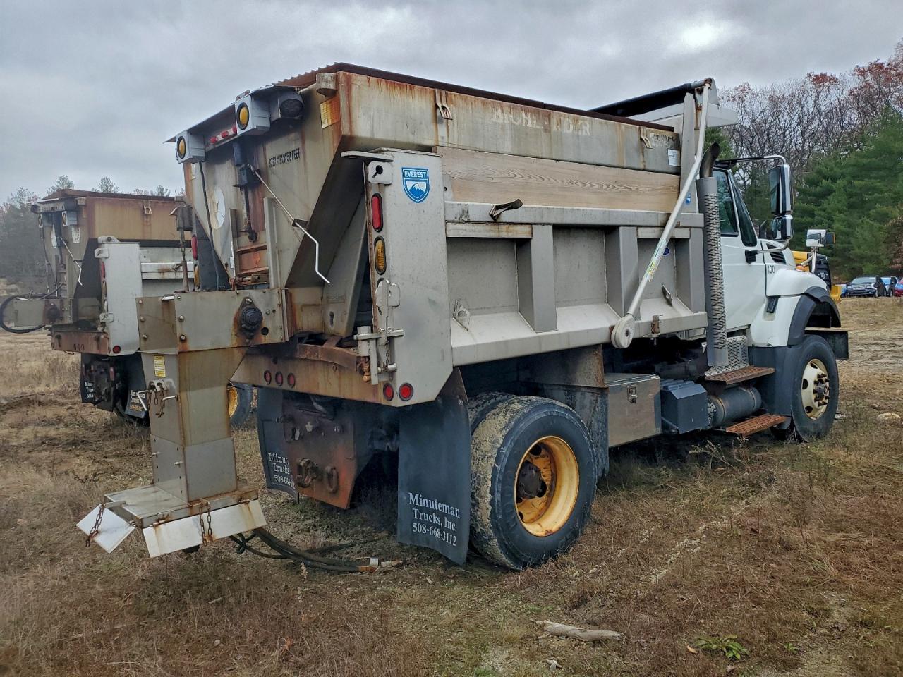2015 INTERNATIONAL 7000